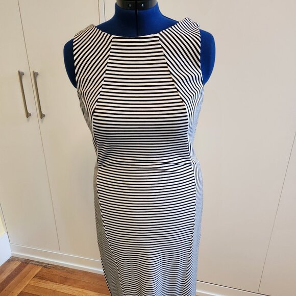 Banana Republic Dresses & Skirts - Banana Republic Black/White striped midi dress - sz 14